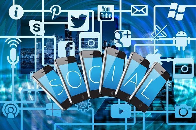 How Does Social Media Affect Traditional Marketing 2021