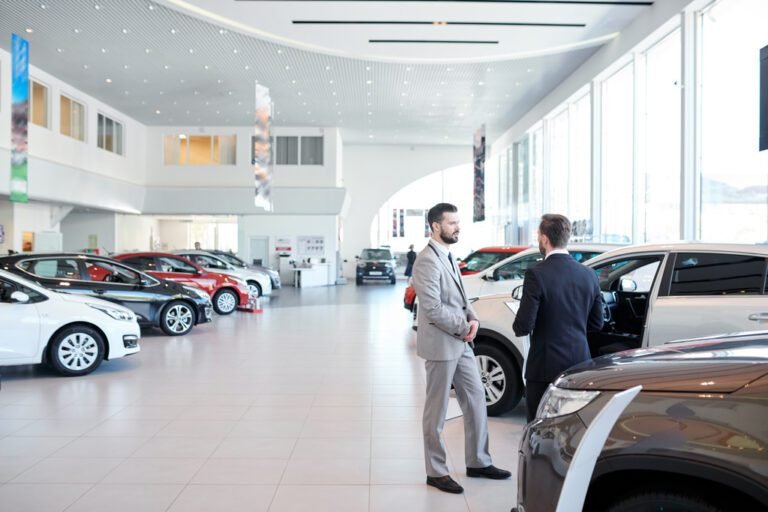 Essential Things to Consider Before Choosing Car Dealerships
